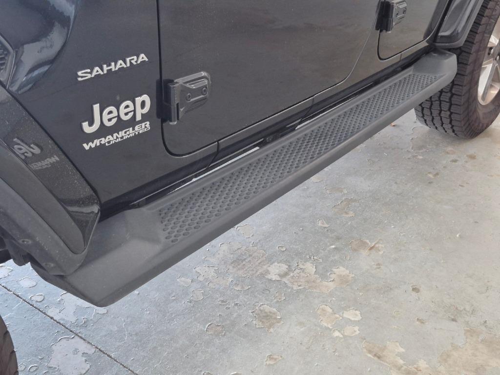 2020 Jeep Wrangler Unlimited Sahara - Photo 10