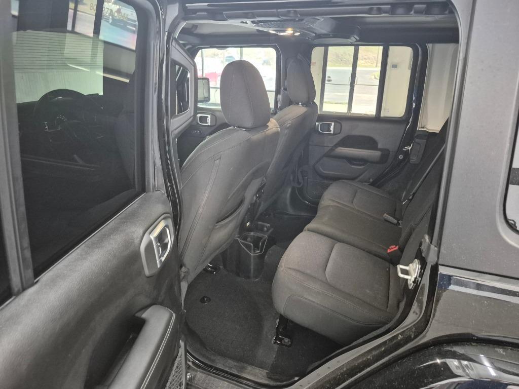 2020 Jeep Wrangler Unlimited Sahara - Photo 14