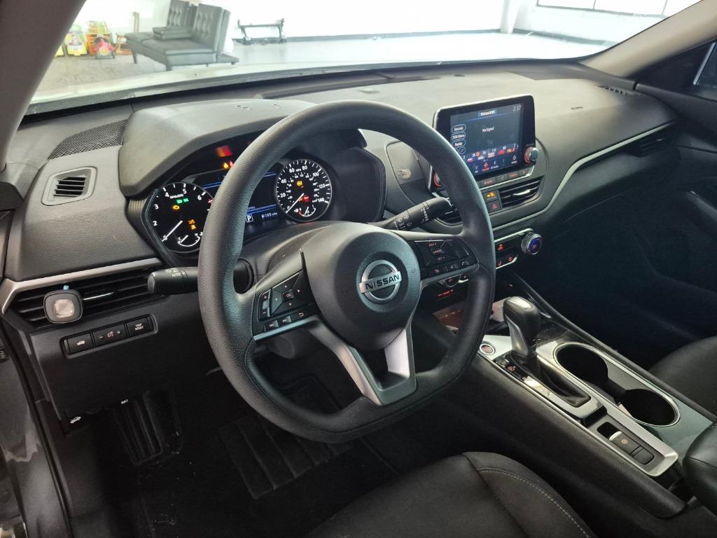 2021 Nissan Altima SV - Photo 9