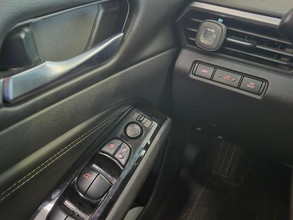 2021 Nissan Altima SV - Photo 21