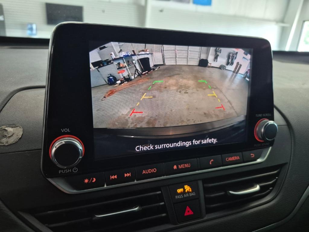 2021 Nissan Altima SV - Photo 15