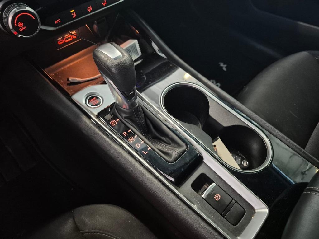 2021 Nissan Altima SV - Photo 17